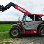 Forklifts Support the UAE’s Growing E-commerce Warehousing Sector (1)