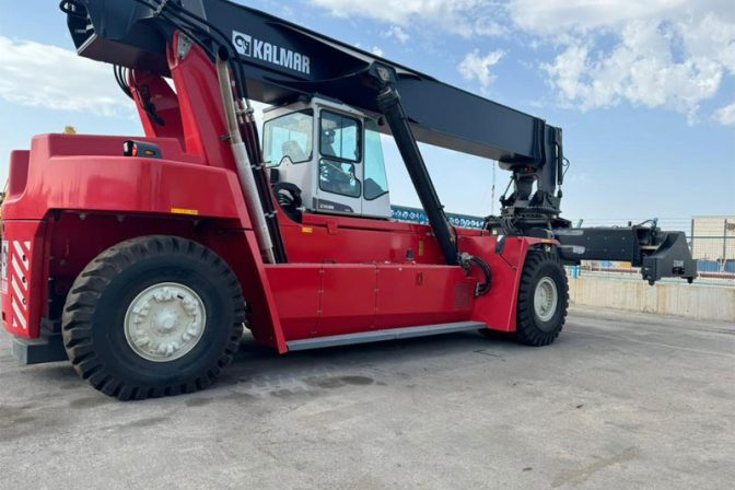 New Kalmar Reach Stacker
