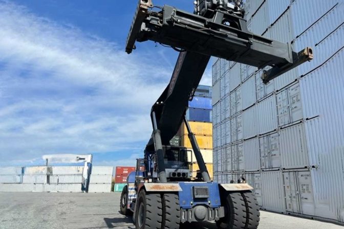 Used SMV Reach Stacker 2014