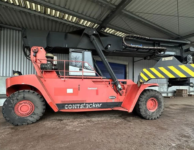 Used Fantuzzi Reach Stacker