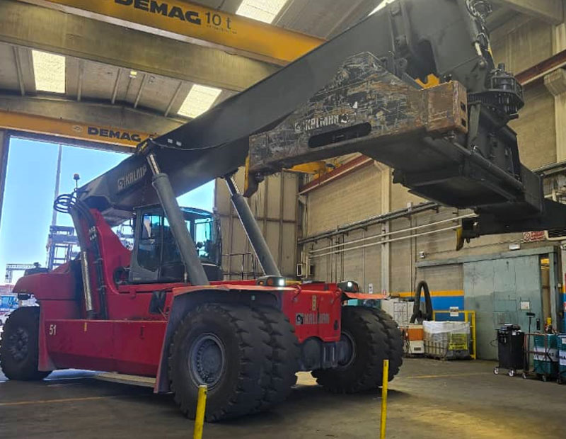 Used Reach Stacker