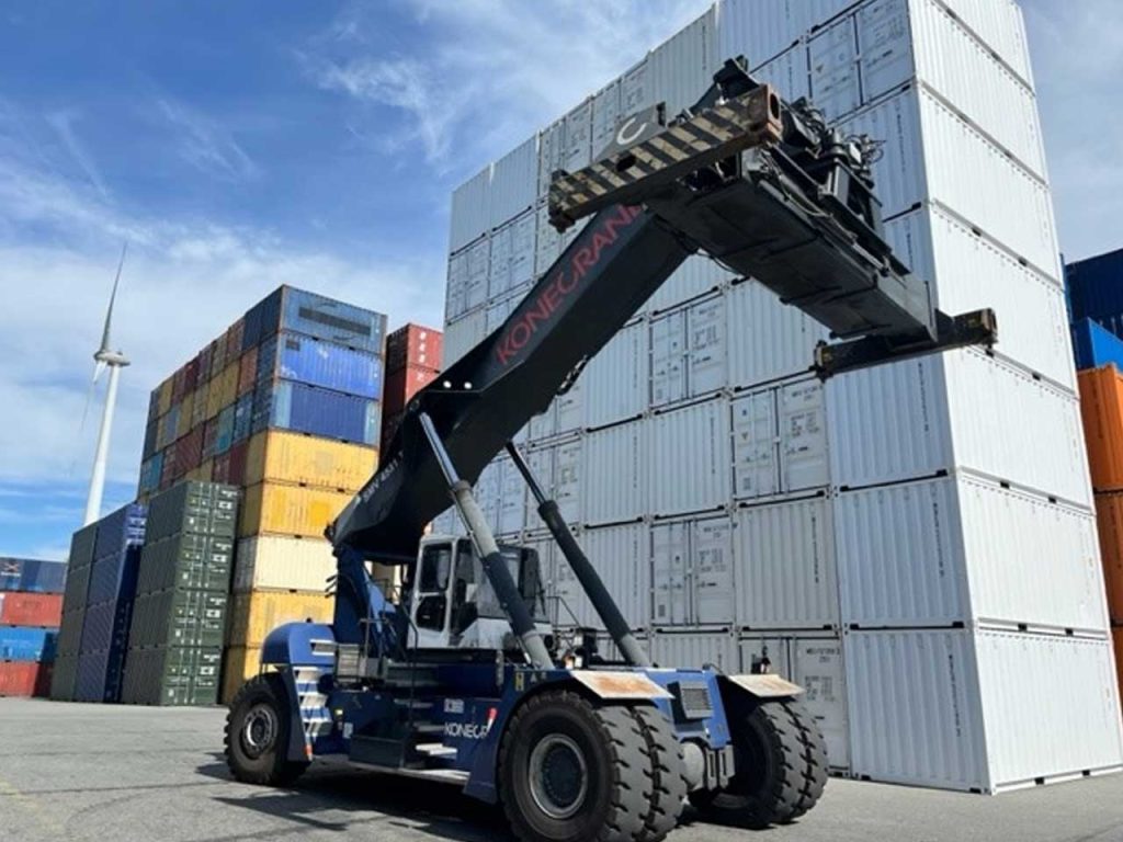 Used SMV Reach Stacker 2014