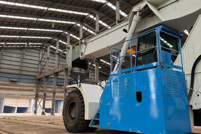 Used Reach Stacker in Dubai – CES VRS 100 Ton