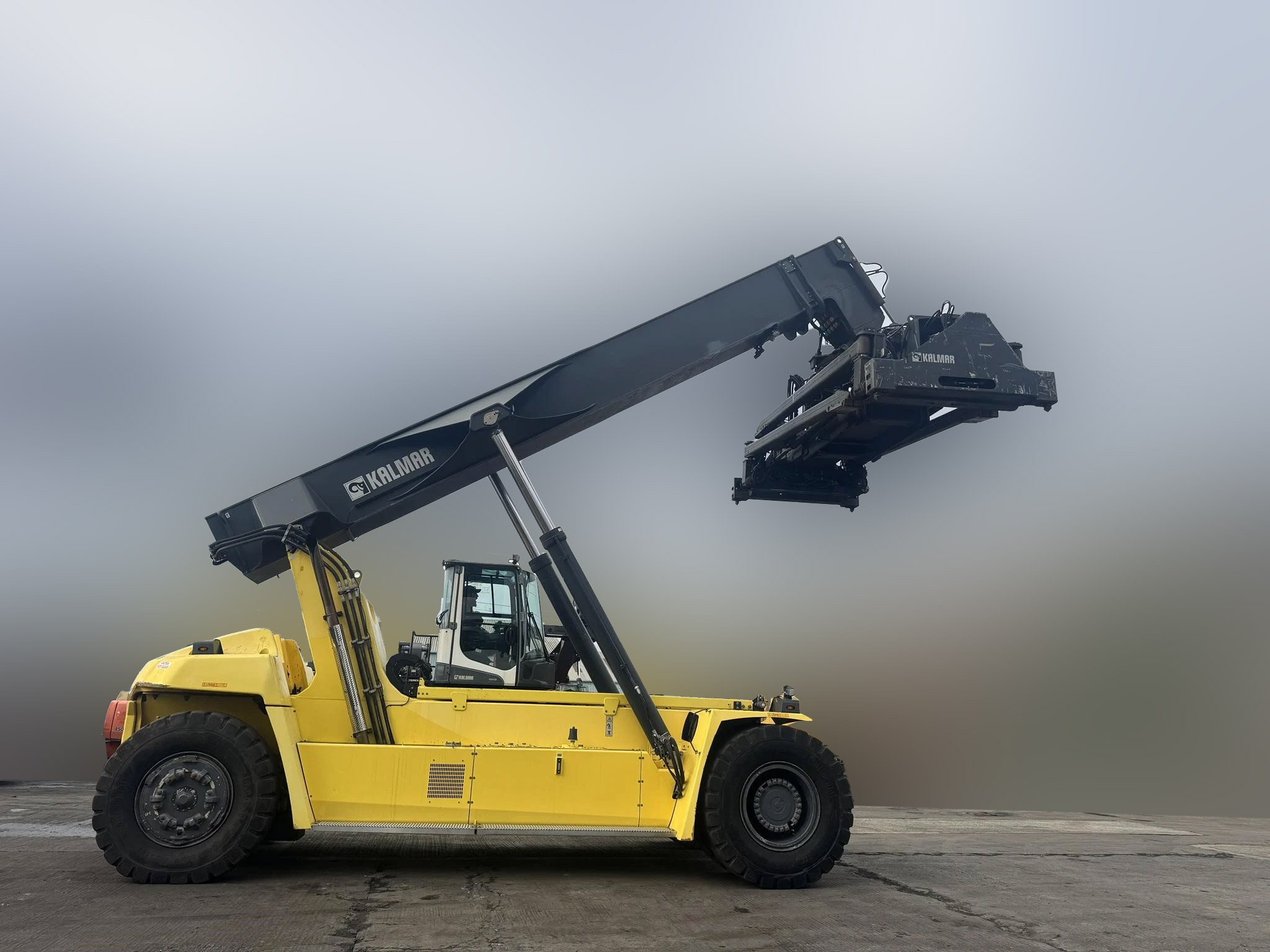 Used Reach Stacker Kalmar DRG450‑65C5X (2018)